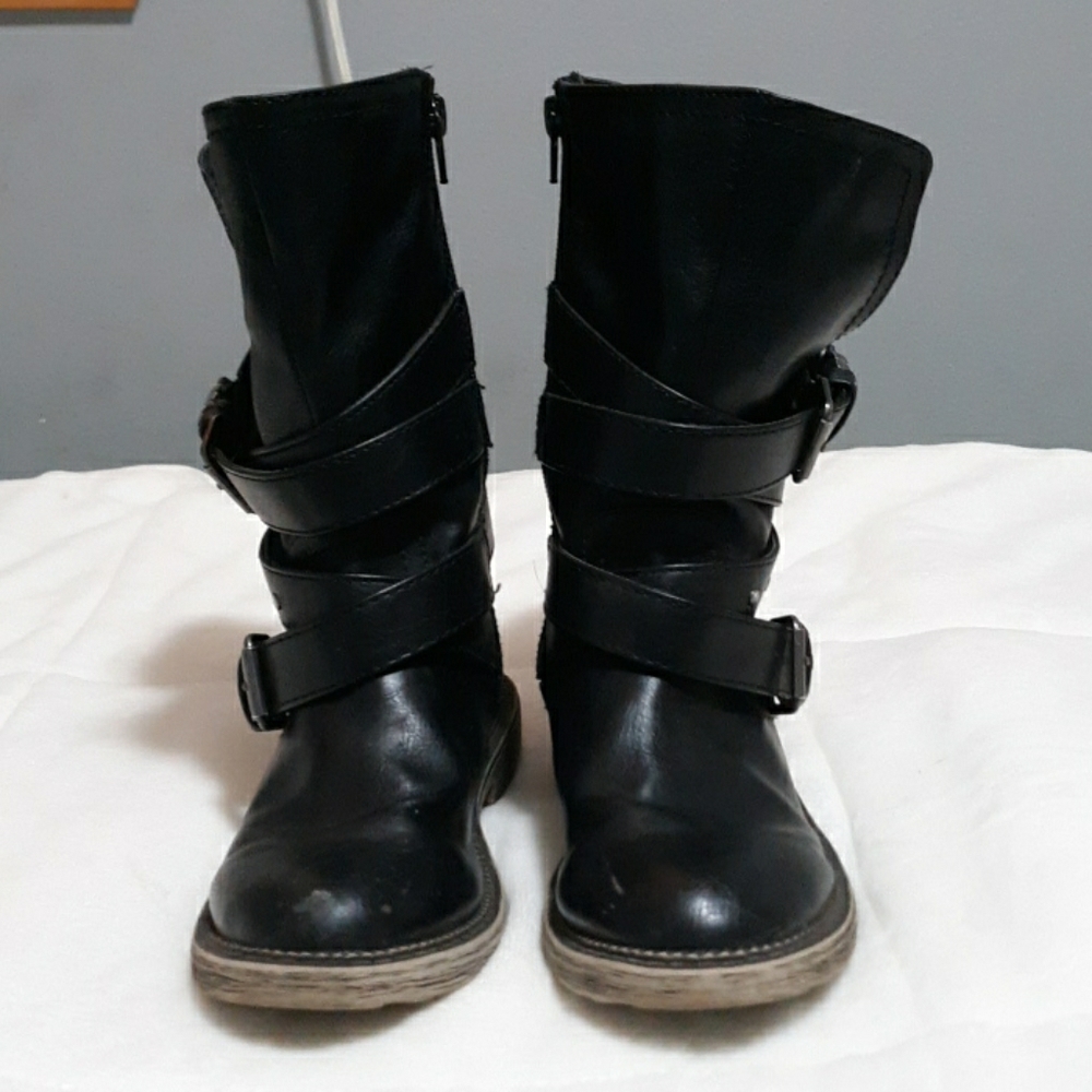 Black boots